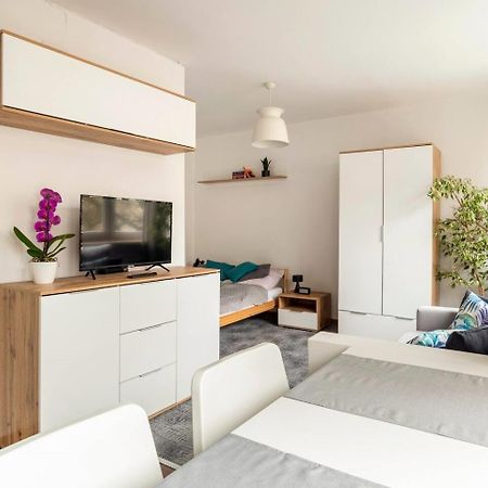 Przytulny I Cichy Apartament Blisko Centrum Варшава Екстер'єр фото