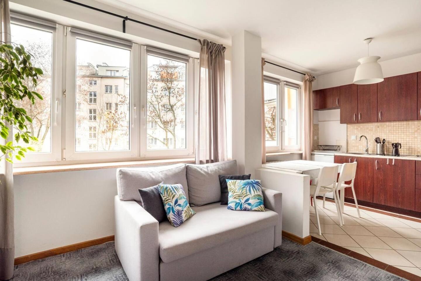 Przytulny I Cichy Apartament Blisko Centrum Варшава Екстер'єр фото